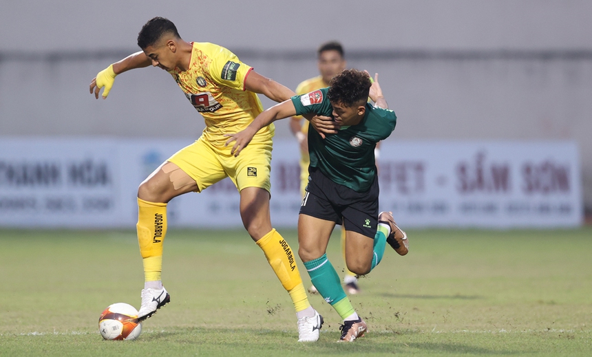 V-League ngày càng khó đoán - Ảnh 1. V-League ngày càng khó đoán - Ảnh 1.