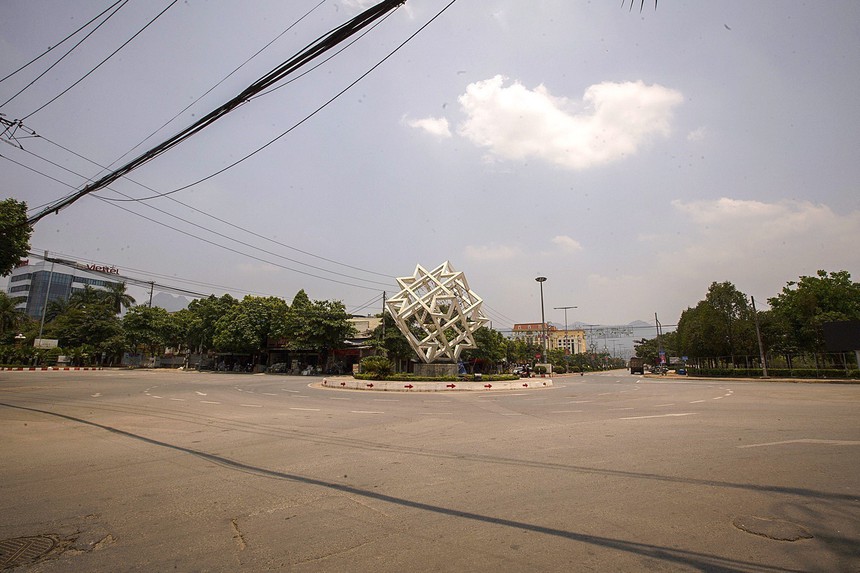 Nắng nóng gay gắt, nhiều khu vực trên 38 độ C - Ảnh 2. Nắng nóng gay gắt, nhiều khu vực trên 38 độ C - Ảnh 2.