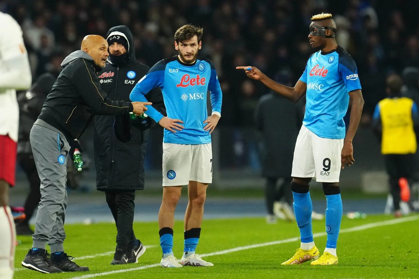 Hỗn mang tại Napoli: Ngay sau ngày vui là đêm đen vô tận? - Ảnh 1.