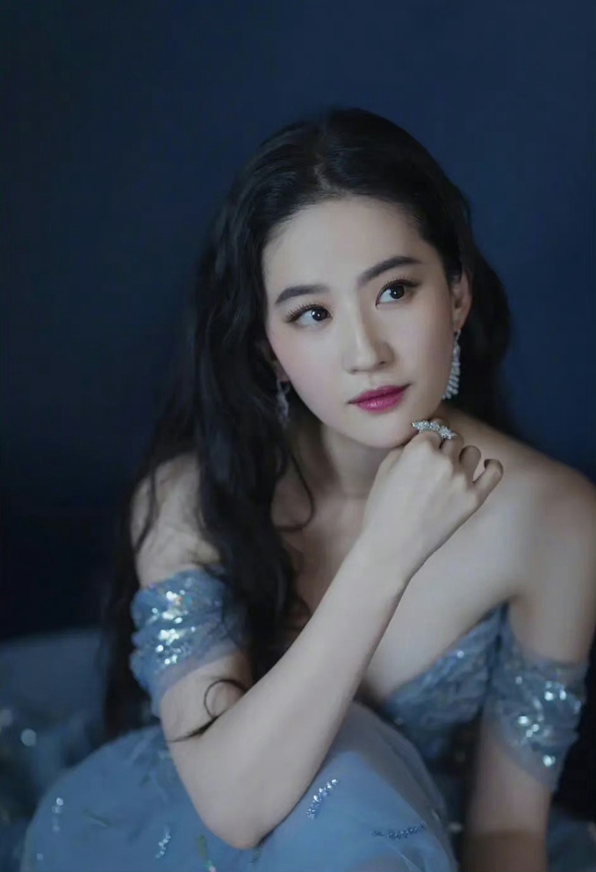 Hoắc Kiến Hoa chính thức tái xuất, ngoại hình U50 gây bất ngờ - Ảnh 7. Hoắc Kiến Hoa chính thức tái xuất, ngoại hình U50 gây bất ngờ - Ảnh 7.