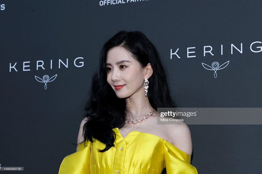 Lưu Thi Thi tại LHP Cannes: Nhan sắc rực rỡ nhưng phong cách kém nổi bật! - Ảnh 9.