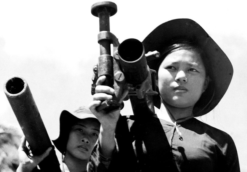 Vinh danh những nhiếp ảnh gia của TTXVN (kỳ 6): Võ An Khánh với những khoảnh khắc thời 'hoa lửa' - Ảnh 4. Vinh danh những nhiếp ảnh gia của TTXVN (kỳ 6): Võ An Khánh với những khoảnh khắc thời 'hoa lửa' - Ảnh 4.