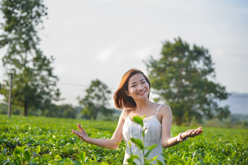 Nguyễn Thị Oanh 'lột xác' với style đời thường, nữ tính dịu dàng hiếm thấy - Ảnh 9. Nguyễn Thị Oanh 'lột xác' với style đời thường, nữ tính dịu dàng hiếm thấy - Ảnh 9.
