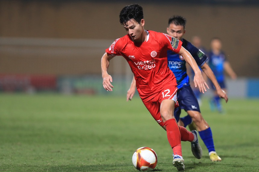 HLV Troussier giúp tuyển thủ U22 Việt Nam "đổi đời" sau SEA Games 32 - Ảnh 4. HLV Troussier giúp tuyển thủ U22 Việt Nam "đổi đời" sau SEA Games 32 - Ảnh 4.