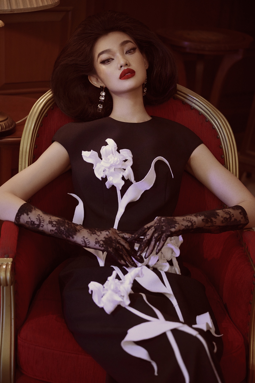 Những trang phục cổ điển ấn tượng của NTK Đỗ Mạnh Cường - Ảnh 21.