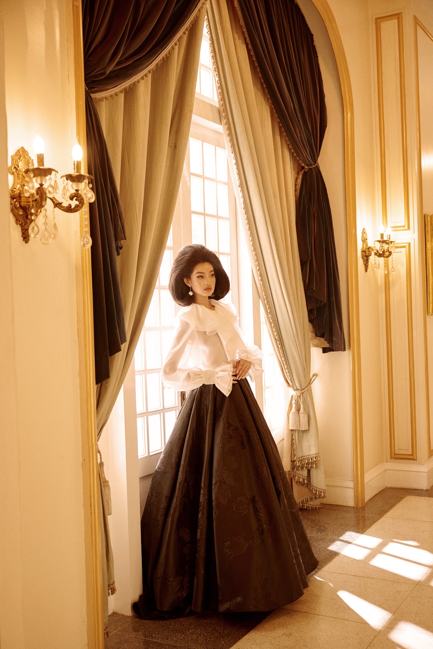 Những trang phục cổ điển ấn tượng của NTK Đỗ Mạnh Cường - Ảnh 23.