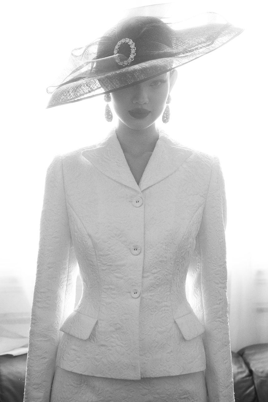 Những trang phục cổ điển ấn tượng của NTK Đỗ Mạnh Cường - Ảnh 8.