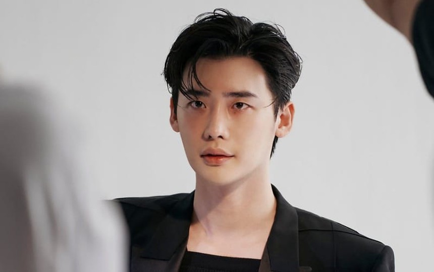 Việt Nam là điểm đến cuối cùng trong fanmeeting tour của Lee Jong Suk - Ảnh 3. Việt Nam là điểm đến cuối cùng trong fanmeeting tour của Lee Jong Suk - Ảnh 3.