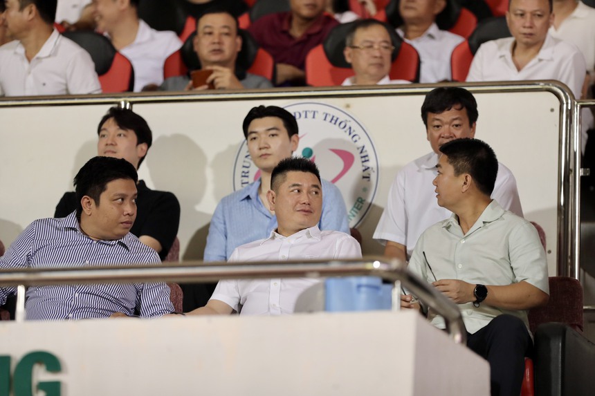 Sự việc - Ý kiến: Nụ cười của bầu Thụy - Ảnh 1.