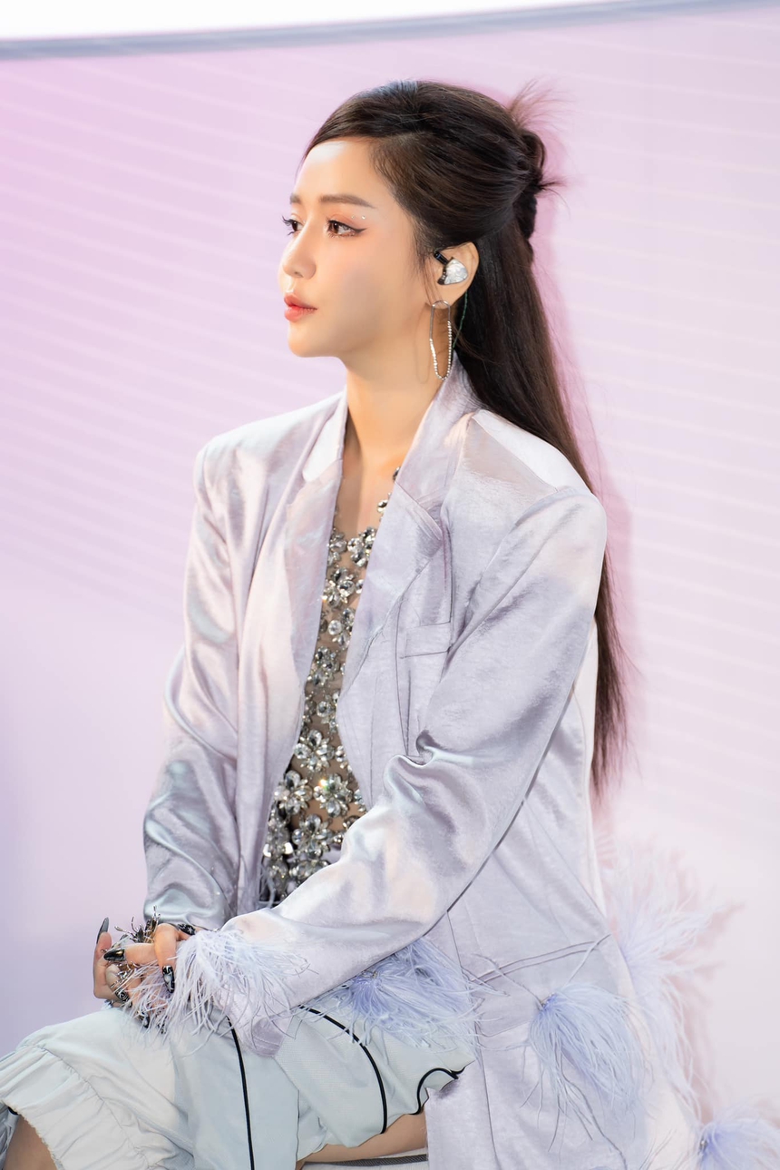 Mẹ Bích Phương 'troll' con gái khiến dân mạng cười xỉu - Ảnh 2.