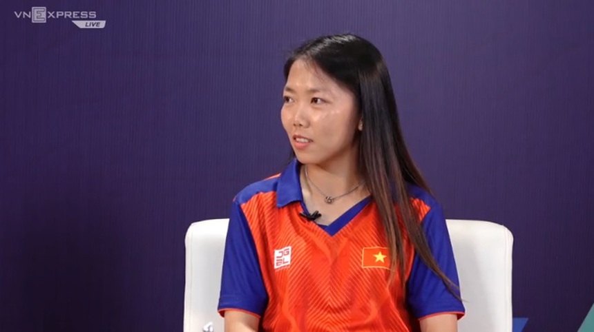 Huỳnh Như chỉ ra sự khác biệt lớn nhất giữa bóng đá Việt Nam và châu Âu - Ảnh 2.