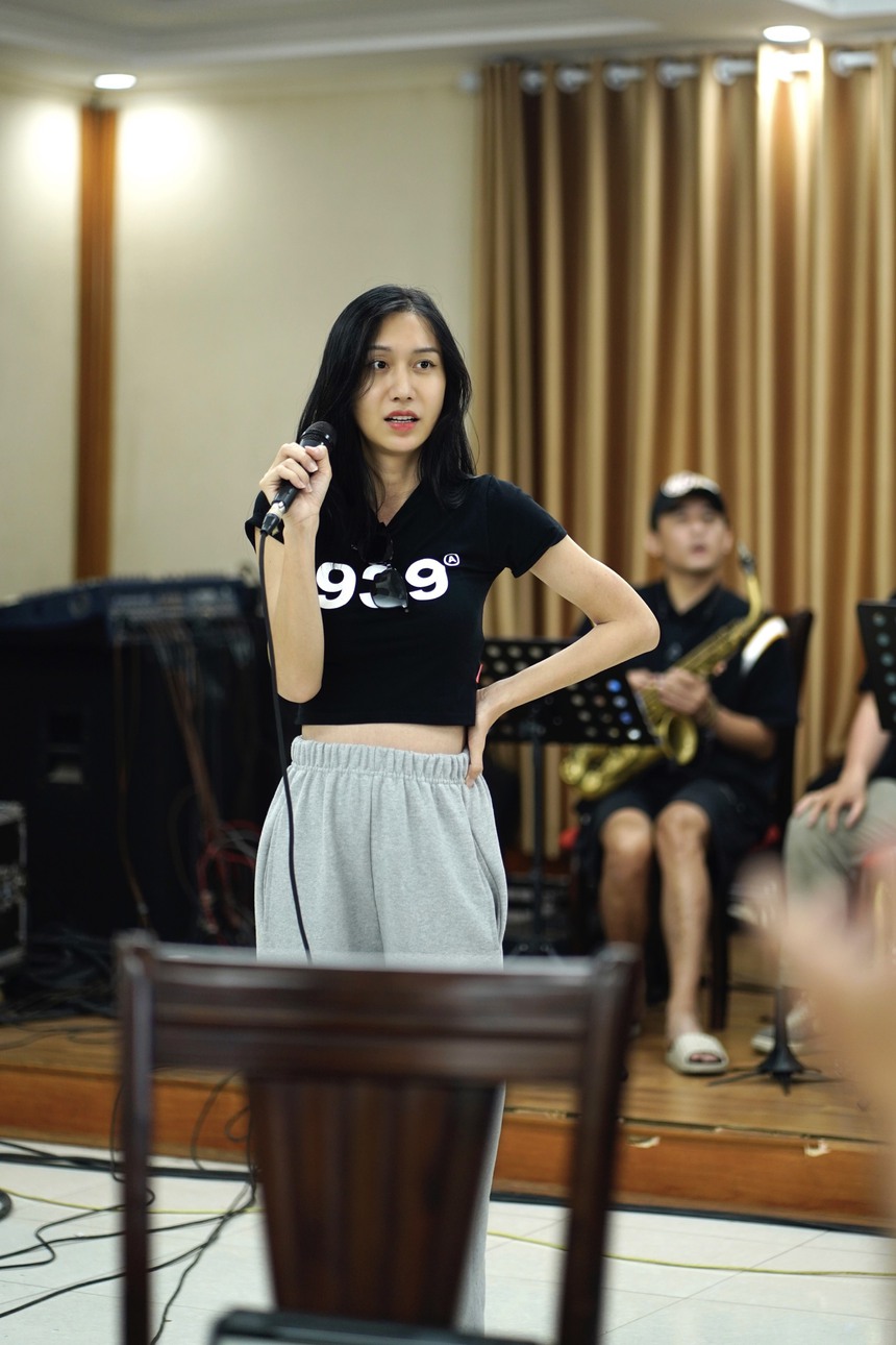 'Show của Đen' tiết lộ hình ảnh tập luyện của các khách mời - Ảnh 6. 'Show của Đen' tiết lộ hình ảnh tập luyện của các khách mời - Ảnh 6.