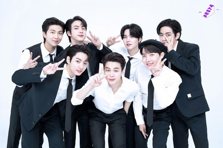BTS tung clip mới cho hấp dẫn Festa 2023 nhân kỷ niệm 10 năm thành lập - Ảnh 1. BTS tung clip mới cho hấp dẫn Festa 2023 nhân kỷ niệm 10 năm thành lập - Ảnh 1.