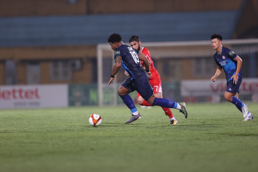 Quên thất bại trước Viettel, HLV Đức Thắng đặt mục tiêu thắng Nam Định - Ảnh 2.