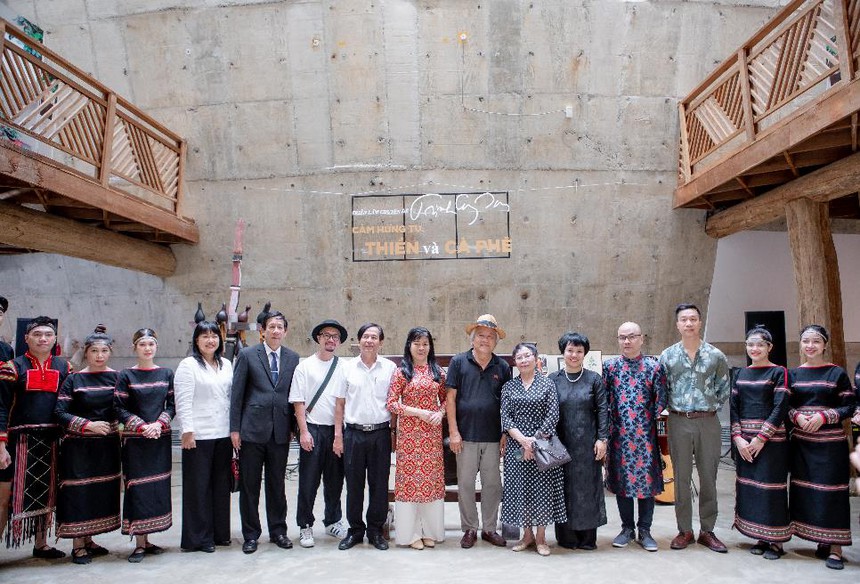 Triển lãm chuyên đề Trịnh Công Sơn 'Cảm hứng từ Thiền và Cà phê' lần đầu tiên tổ chức tại nơi sinh cố nhạc sĩ - Ảnh 1.