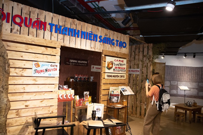 Triển lãm chuyên đề Trịnh Công Sơn 'Cảm hứng từ Thiền và Cà phê' lần đầu tiên tổ chức tại nơi sinh cố nhạc sĩ - Ảnh 2.