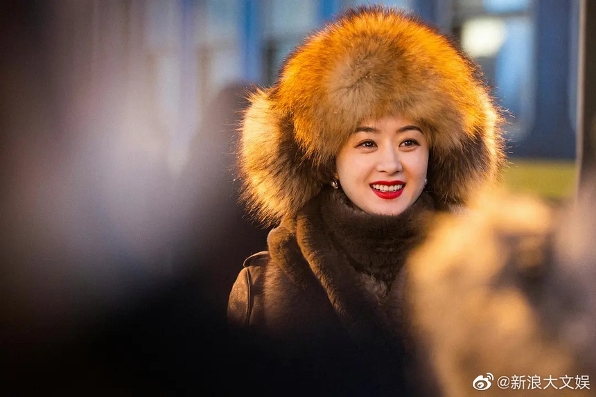 Triệu Lệ Dĩnh cạnh tranh với toàn 'chị đại' tại Bạch Ngọc Lan 2023 - Ảnh 2. Triệu Lệ Dĩnh cạnh tranh với toàn 'chị đại' tại Bạch Ngọc Lan 2023 - Ảnh 2.