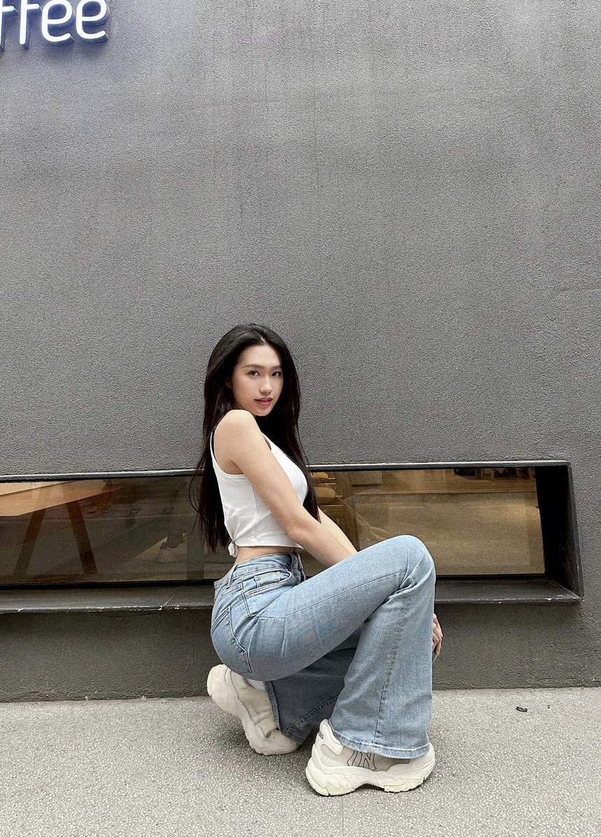 Bạn gái Văn Hậu tiếp tục khoe dáng ngọc, cộng đồng mạng chỉ có thể thốt lên 'quá xuất sắc' - Ảnh 7.