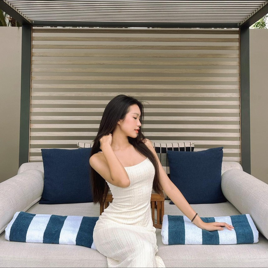 Bạn gái Văn Hậu tiếp tục khoe dáng ngọc, cộng đồng mạng chỉ có thể thốt lên 'quá xuất sắc' - Ảnh 11.