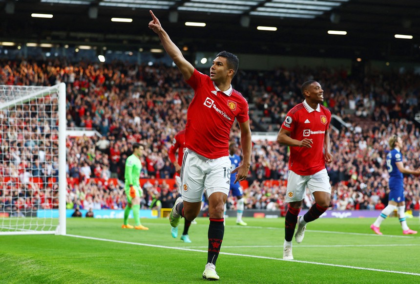 Casemiro lại tỏa sáng giúp MU đại thắng Chelsea, giành vé dự Champions League - Ảnh 2.