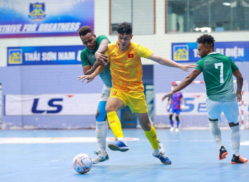 Futsal Việt Nam dội mưa bàn thắng vào lưới Solomon - Ảnh 2.