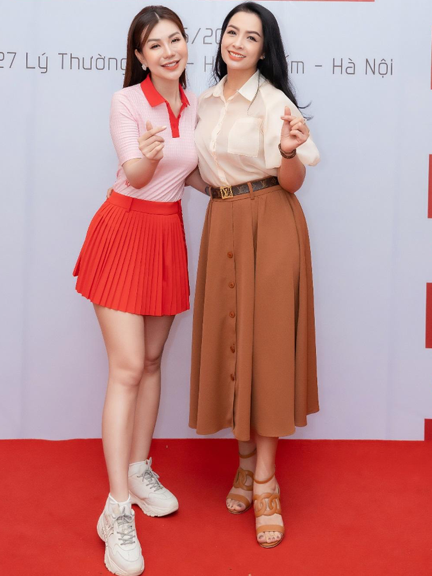 MC VTVcab Hải Anh trẻ trung rạng rỡ không thu kém diễn viên Quỳnh Kool - Ảnh 4.