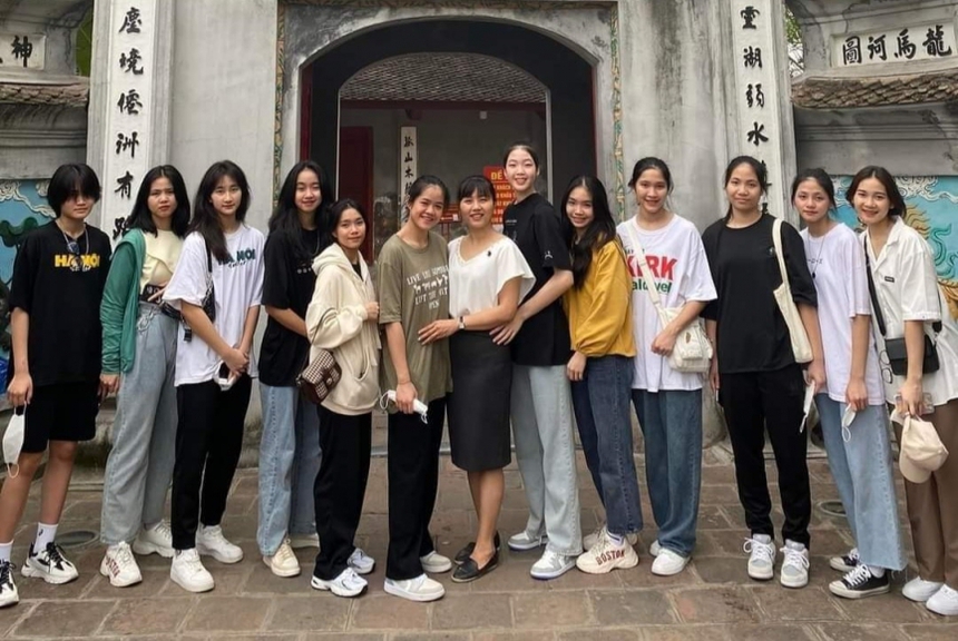 2 sao mai bóng chuyền Việt Nam được ví như ‘khủng long nhí’, một người cao hơn cả Thanh Thúy năm 13 tuổi - Ảnh 2.