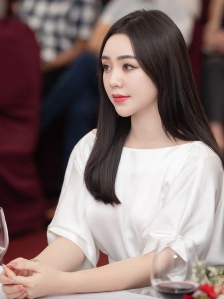 MC VTVcab Hải Anh trẻ trung rạng rỡ không thu kém diễn viên Quỳnh Kool - Ảnh 7.