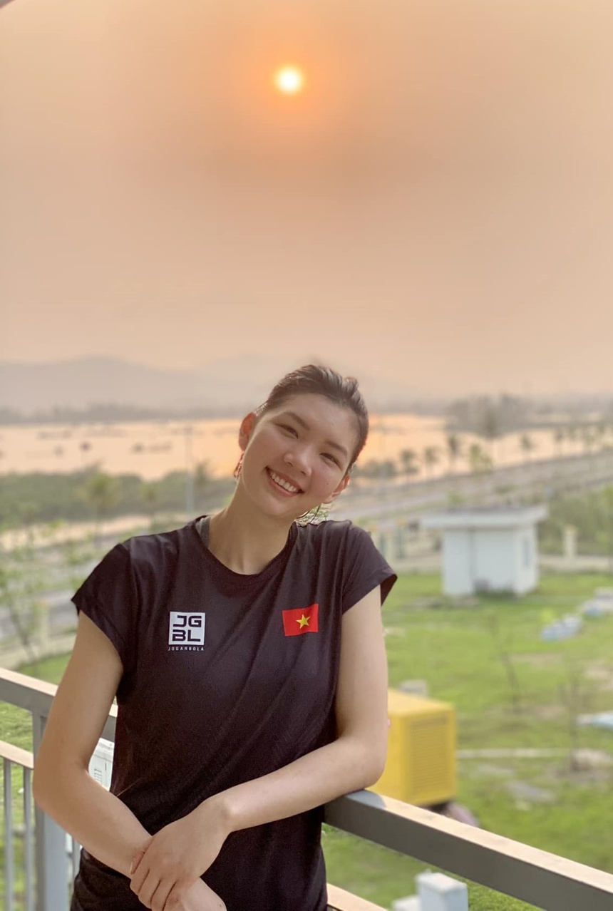 Hot girl 10X biệt danh ‘Ngọc Hoa mới’, làm lu mờ cả các phụ công nổi tiếng Thái Lan, hạnh phúc viên mãn, là tương lai bóng chuyền nữ Việt Nam - Ảnh 3. Hot girl 10X biệt danh ‘Ngọc Hoa mới’, làm lu mờ cả các phụ công nổi tiếng Thái Lan, hạnh phúc viên mãn, là tương lai bóng chuyền nữ Việt Nam - Ảnh 3.
