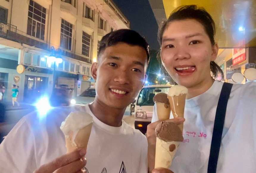 Bích Thủy đang sống trong tình yêu ngọt ngào cùng bạn trai lâu năm Thân Ngọc Châu và hứa hẹn sẽ sớm chính thức "về chung một nhà"