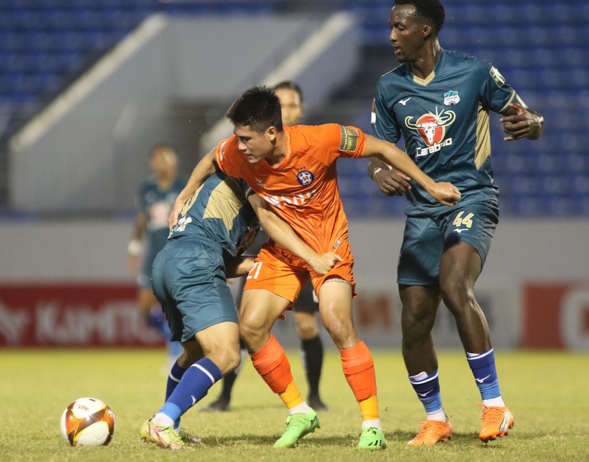HAGL vs SHB Đà Nẵng, HAGL vs. Đà Nẵng, Đà Nẵng vs. HAGL, Kiatisuk, bầu Đức, Phan Thanh Hùng