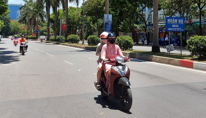 Nhiều tỉnh, thành phố có chỉ số tia cực tím ở mức gây hại rất cao - Ảnh 1.