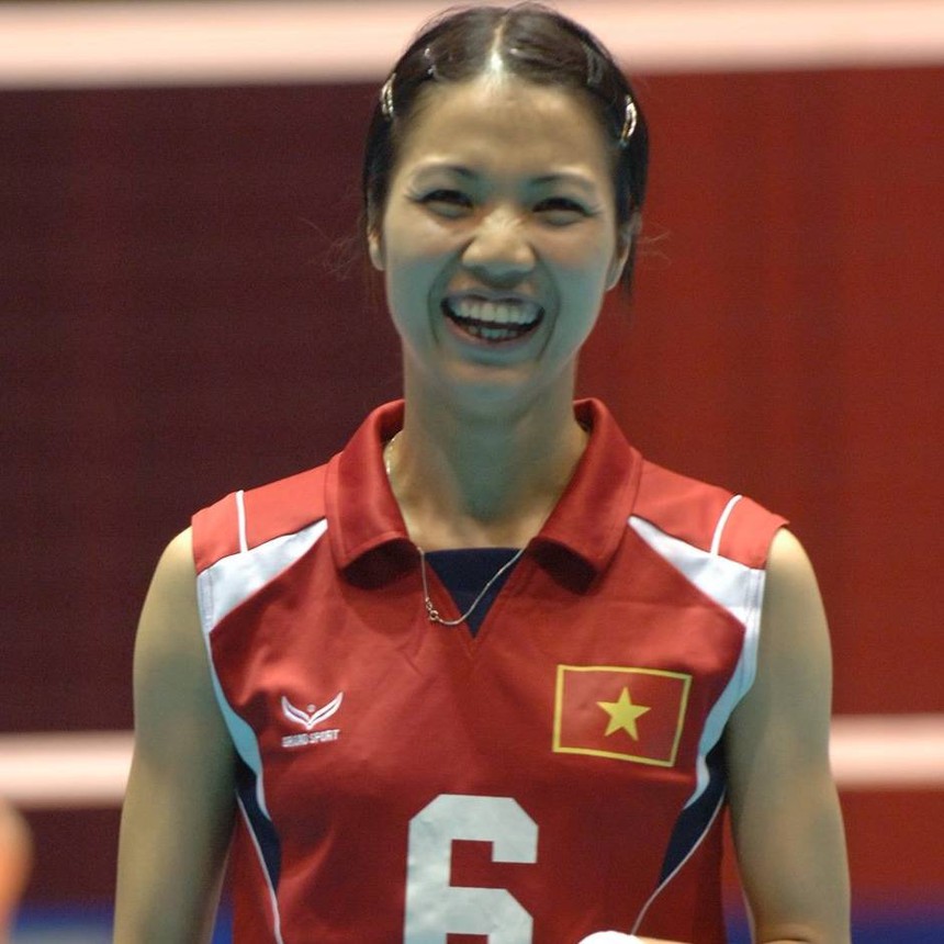 Nụ cười rạng rỡ của cây chuyền hai huyền thoại Đặng Thị Hồng