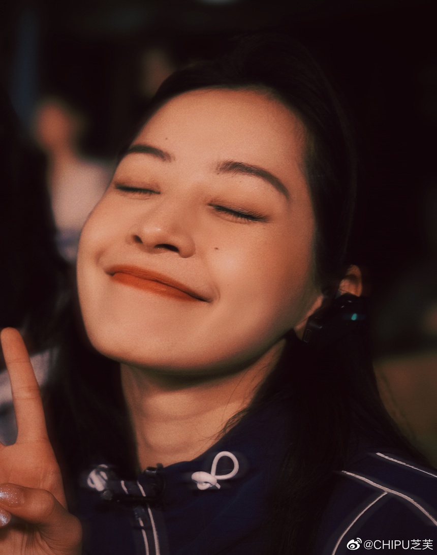 'Thuyền' Amber - Chi Pu có nguy cơ 'chìm' vì vị tỷ tỷ này - Ảnh 9.