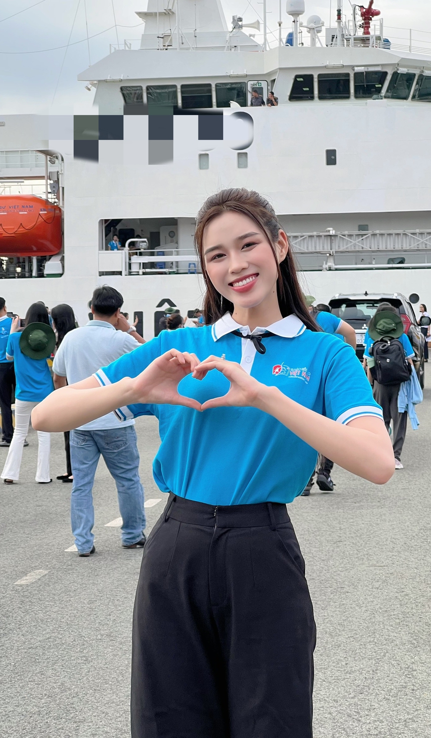 Chị Hằng biên tập - Hoa hậu Đỗ Hà, Thiên Ân rạng rỡ trong màu áo Hội sinh viên Việt Nam - Ảnh 5.