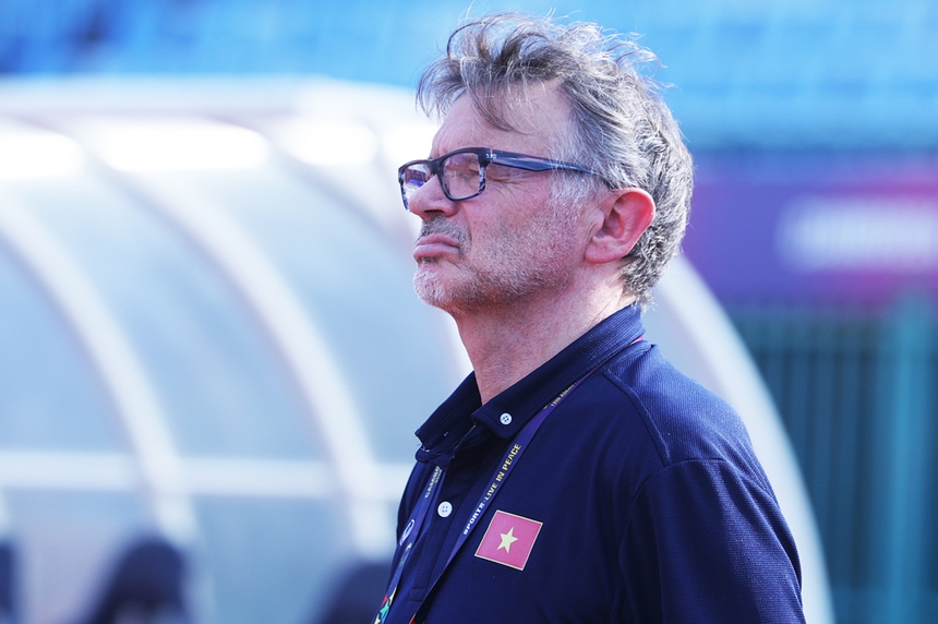 Bình luận: Khi HLV Troussier được gỡ áp lực - Ảnh 1.