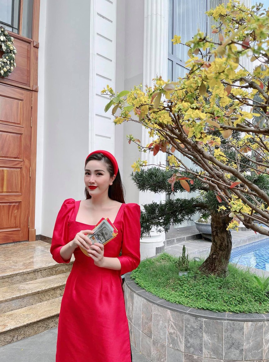 Cơ ngơi triệu đô của vợ chồng Bảo Thy: Biệt thự 2 mặt tiền hoành tráng, nằm trong khu hạng sang của giới thượng lưu - Ảnh 11. Cơ ngơi triệu đô của vợ chồng Bảo Thy: Biệt thự 2 mặt tiền hoành tráng, nằm trong khu hạng sang của giới thượng lưu - Ảnh 11.