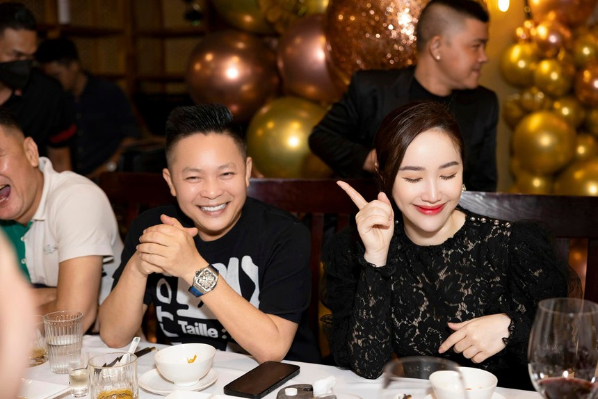 Cơ ngơi triệu đô của vợ chồng Bảo Thy: Biệt thự 2 mặt tiền hoành tráng, nằm trong khu hạng sang của giới thượng lưu - Ảnh 18. Cơ ngơi triệu đô của vợ chồng Bảo Thy: Biệt thự 2 mặt tiền hoành tráng, nằm trong khu hạng sang của giới thượng lưu - Ảnh 18.