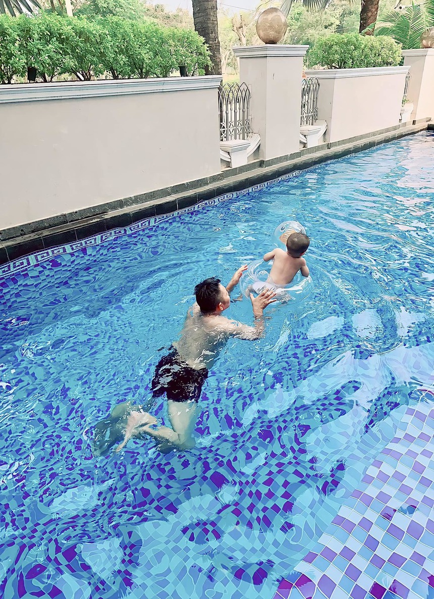 Cơ ngơi triệu đô của vợ chồng Bảo Thy: Biệt thự 2 mặt tiền hoành tráng, nằm trong khu hạng sang của giới thượng lưu - Ảnh 12. Cơ ngơi triệu đô của vợ chồng Bảo Thy: Biệt thự 2 mặt tiền hoành tráng, nằm trong khu hạng sang của giới thượng lưu - Ảnh 12.