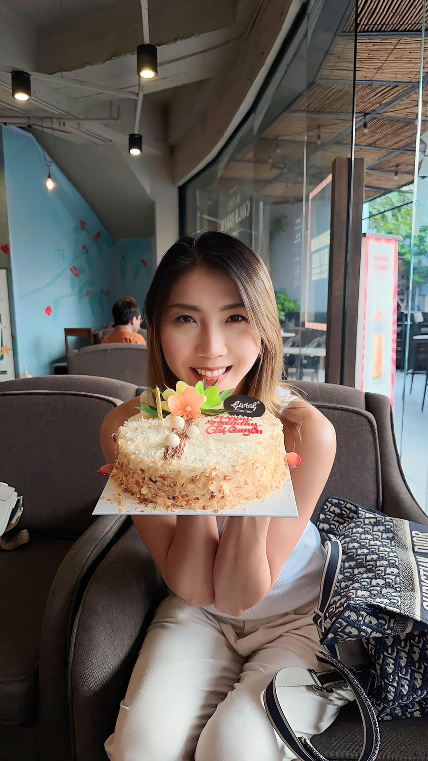 Hôn nhân 'thần tốc' của sao nữ Vbiz: Yêu sau 1 tuần, cưới 3 năm không biết mặt bố mẹ chồng và cái kết buồn  - Ảnh 4.