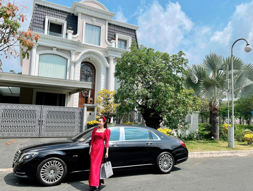 Cơ ngơi triệu đô của vợ chồng Bảo Thy: Biệt thự 2 mặt tiền hoành tráng, nằm trong khu hạng sang của giới thượng lưu - Ảnh 5. Cơ ngơi triệu đô của vợ chồng Bảo Thy: Biệt thự 2 mặt tiền hoành tráng, nằm trong khu hạng sang của giới thượng lưu - Ảnh 5.