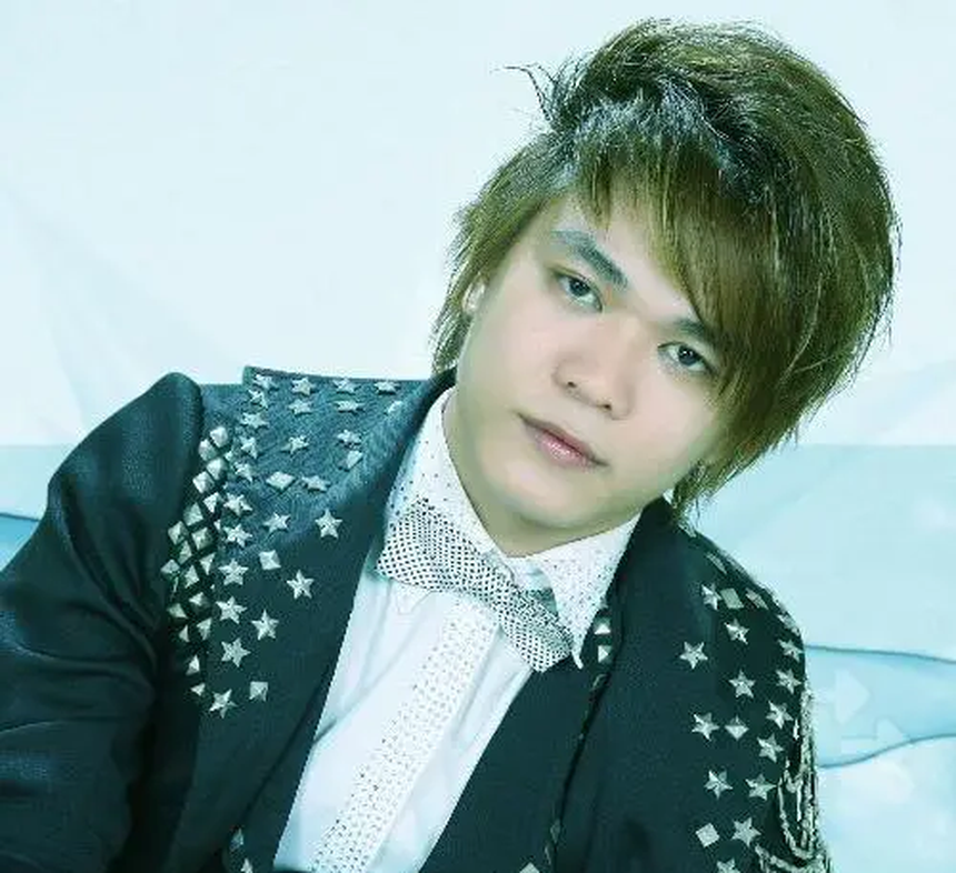 Nhạc sĩ "Ai chung tình được mãi": Từng phải chở tôm, cá ra chợ kiếm tiền, hôn nhân đổ vỡ và viên mãn với vợ hai   - Ảnh 1.