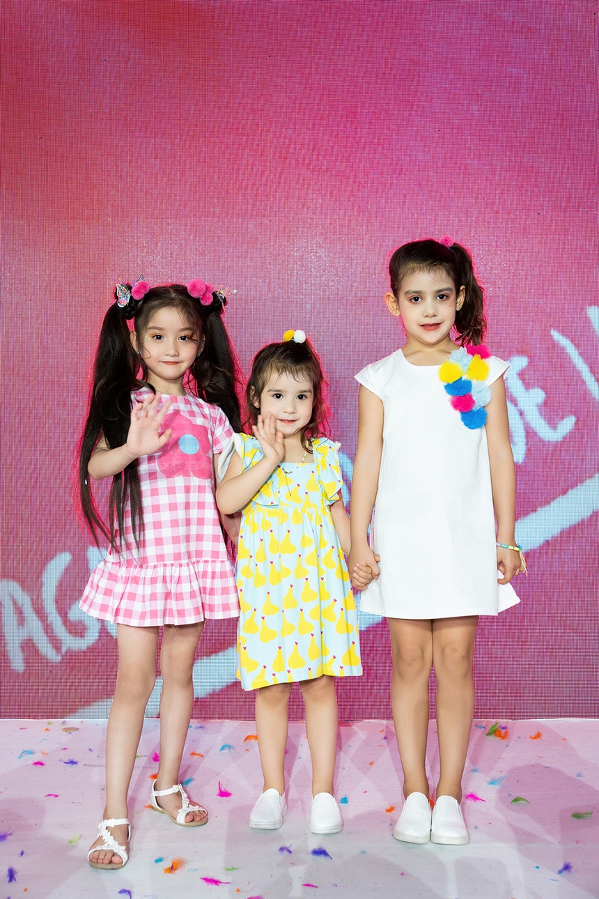 Emily Nhã Uyên đoạt giải 'Người mẫu nhí xuất sắc nhất' tại Thượng Hải - Ảnh 6. Emily Nhã Uyên đoạt giải 'Người mẫu nhí xuất sắc nhất' tại Thượng Hải - Ảnh 6.