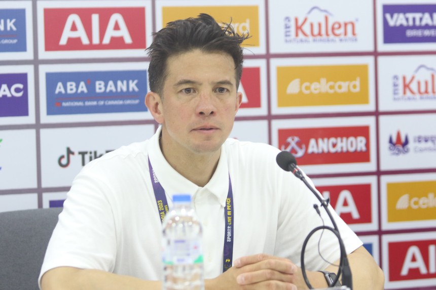 HLV gốc châu Âu: 'Tôi sướng lạc cả giọng vì cầm hòa được Campuchia' - Ảnh 3.