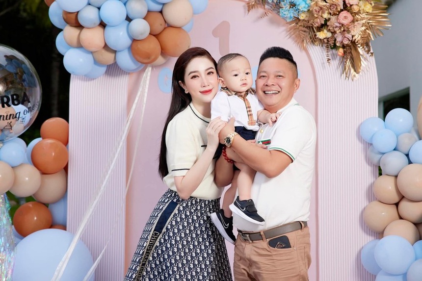 Cơ ngơi triệu đô của vợ chồng Bảo Thy: Biệt thự 2 mặt tiền hoành tráng, nằm trong khu hạng sang của giới thượng lưu - Ảnh 17. Cơ ngơi triệu đô của vợ chồng Bảo Thy: Biệt thự 2 mặt tiền hoành tráng, nằm trong khu hạng sang của giới thượng lưu - Ảnh 17.