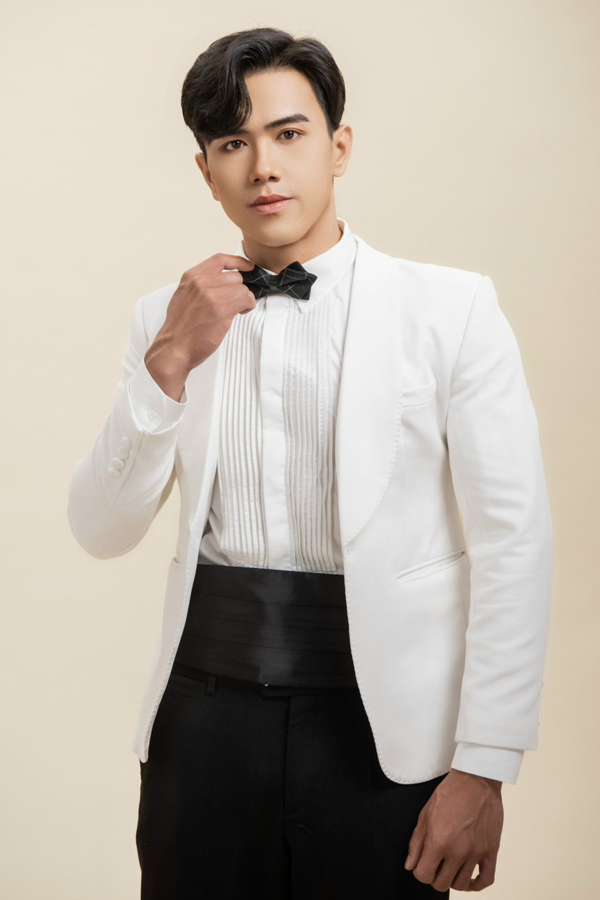 Chàng trai nặng 132kg giảm cân thành công để thi Siêu mẫu Thể hình Thế giới 2023 là ai? - Ảnh 2. Chàng trai nặng 132kg giảm cân thành công để thi Siêu mẫu Thể hình Thế giới 2023 là ai? - Ảnh 2.