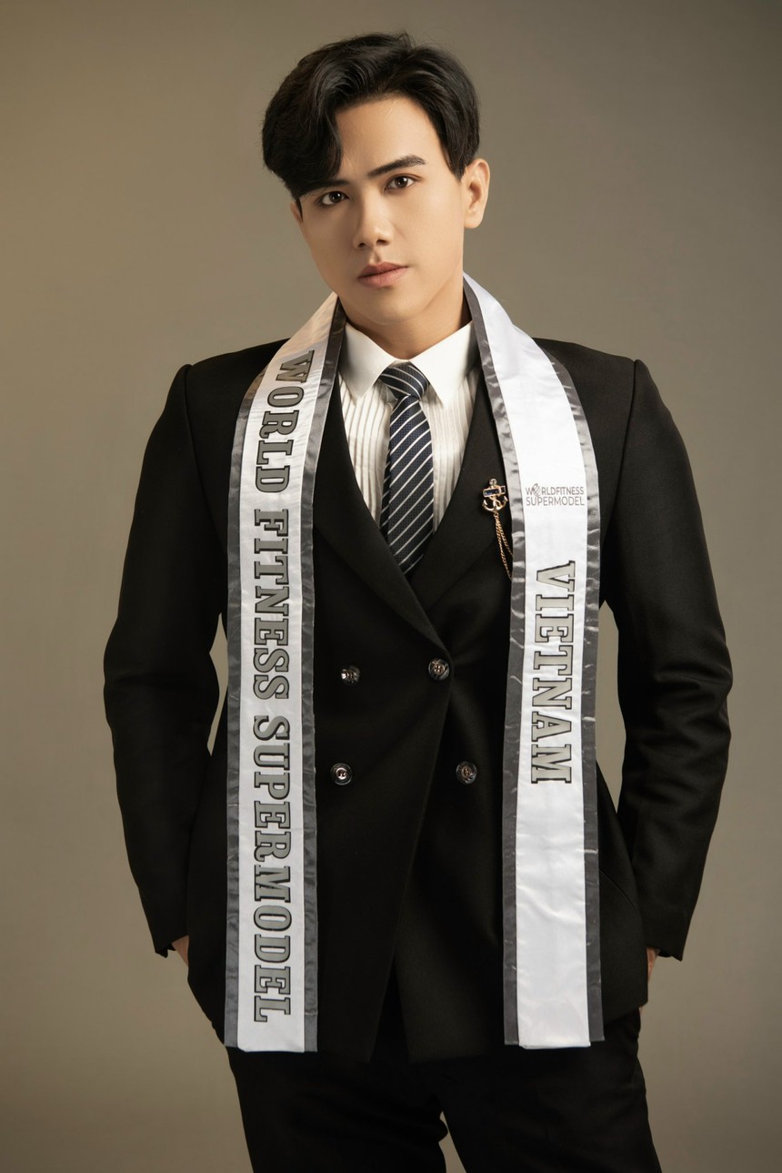 Chàng trai nặng 132kg giảm cân thành công để thi Siêu mẫu Thể hình Thế giới 2023 là ai? - Ảnh 3. Chàng trai nặng 132kg giảm cân thành công để thi Siêu mẫu Thể hình Thế giới 2023 là ai? - Ảnh 3.