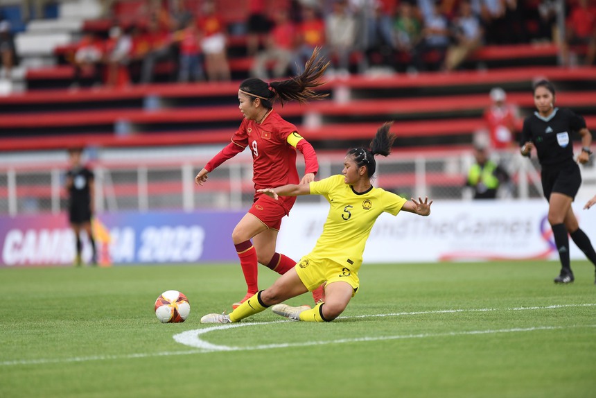 Huỳnh Như chưa bắt nhịp với SEA Games 32 - Ảnh 1.