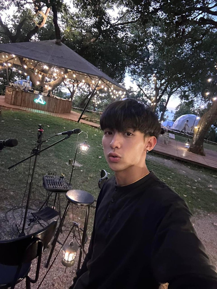 Nhóm nam bị gắn mác 'thảm họa' ngay khi debut: Từng làm trò cười trên truyền hình, thay đổi 1001 thành viên rồi chính thức... 'toang' - Ảnh 6. Nhóm nam bị gắn mác 'thảm họa' ngay khi debut: Từng làm trò cười trên truyền hình, thay đổi 1001 thành viên rồi chính thức... 'toang' - Ảnh 6.