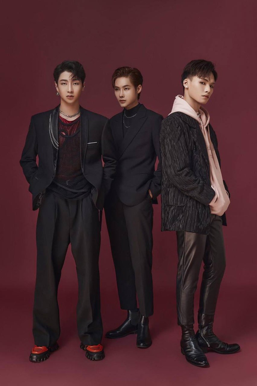 Nhóm nam bị gắn mác 'thảm họa' ngay khi debut: Từng làm trò cười trên truyền hình, thay đổi 1001 thành viên rồi chính thức... 'toang' - Ảnh 11. Nhóm nam bị gắn mác 'thảm họa' ngay khi debut: Từng làm trò cười trên truyền hình, thay đổi 1001 thành viên rồi chính thức... 'toang' - Ảnh 11.